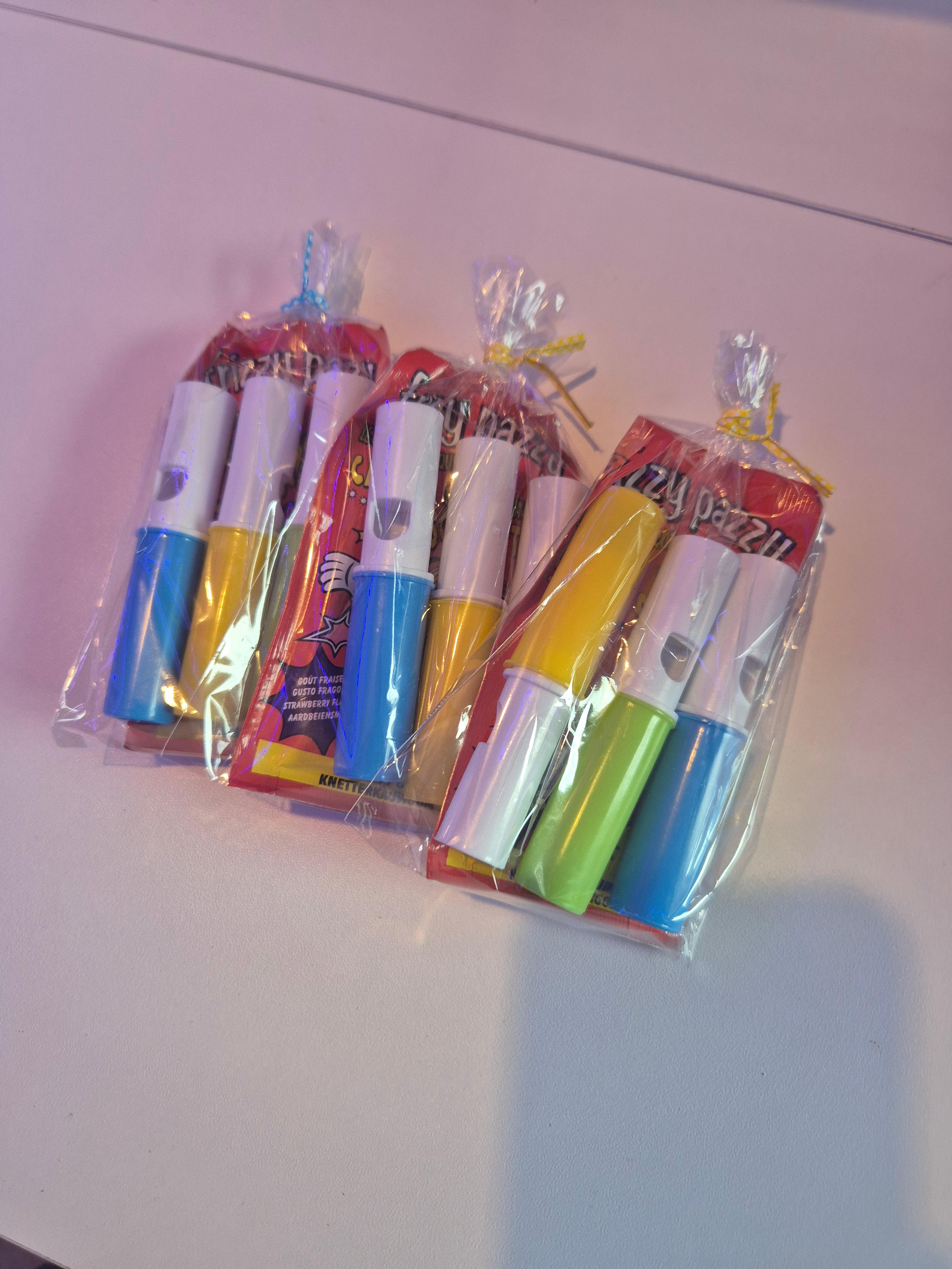 Sachet 1 frizzy fraise et 3 sifflets